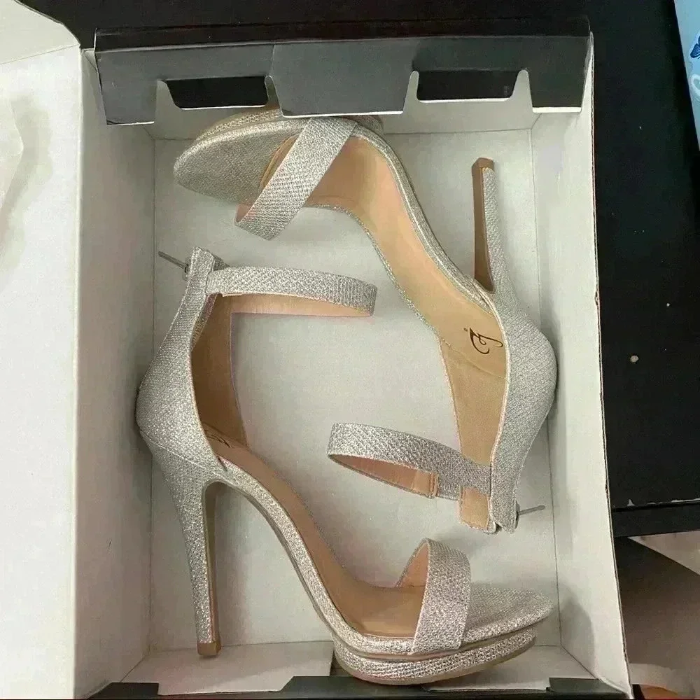 Windsor Sliver Heels